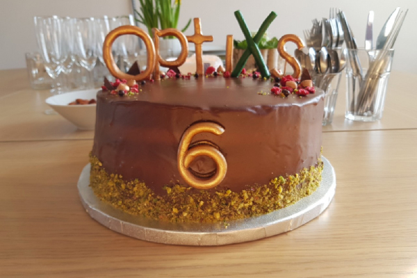 6. výročí firmy OptiXs