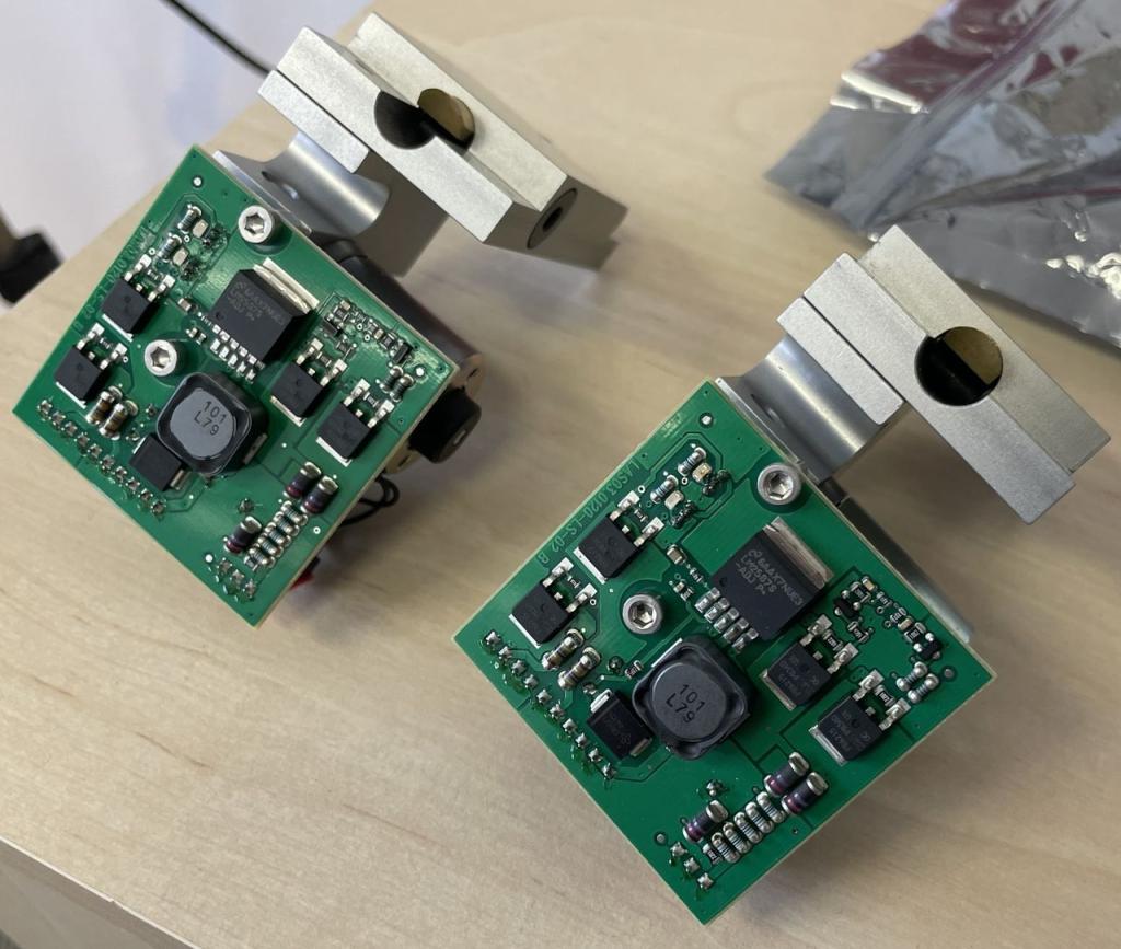 Repase elektroniky pro zajištění dalšího provozu laserových systémů